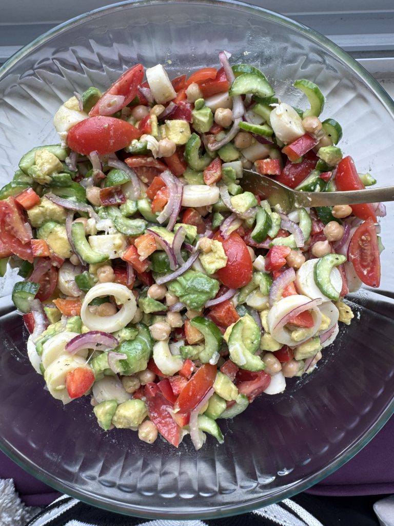 AVOCADO + HEADTS OF PALM SALAD