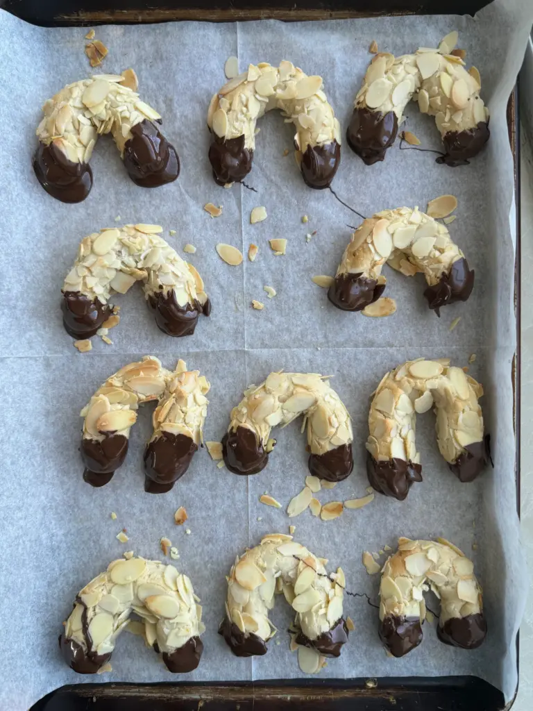 GF BAKERY STYLE HORN COOKIES